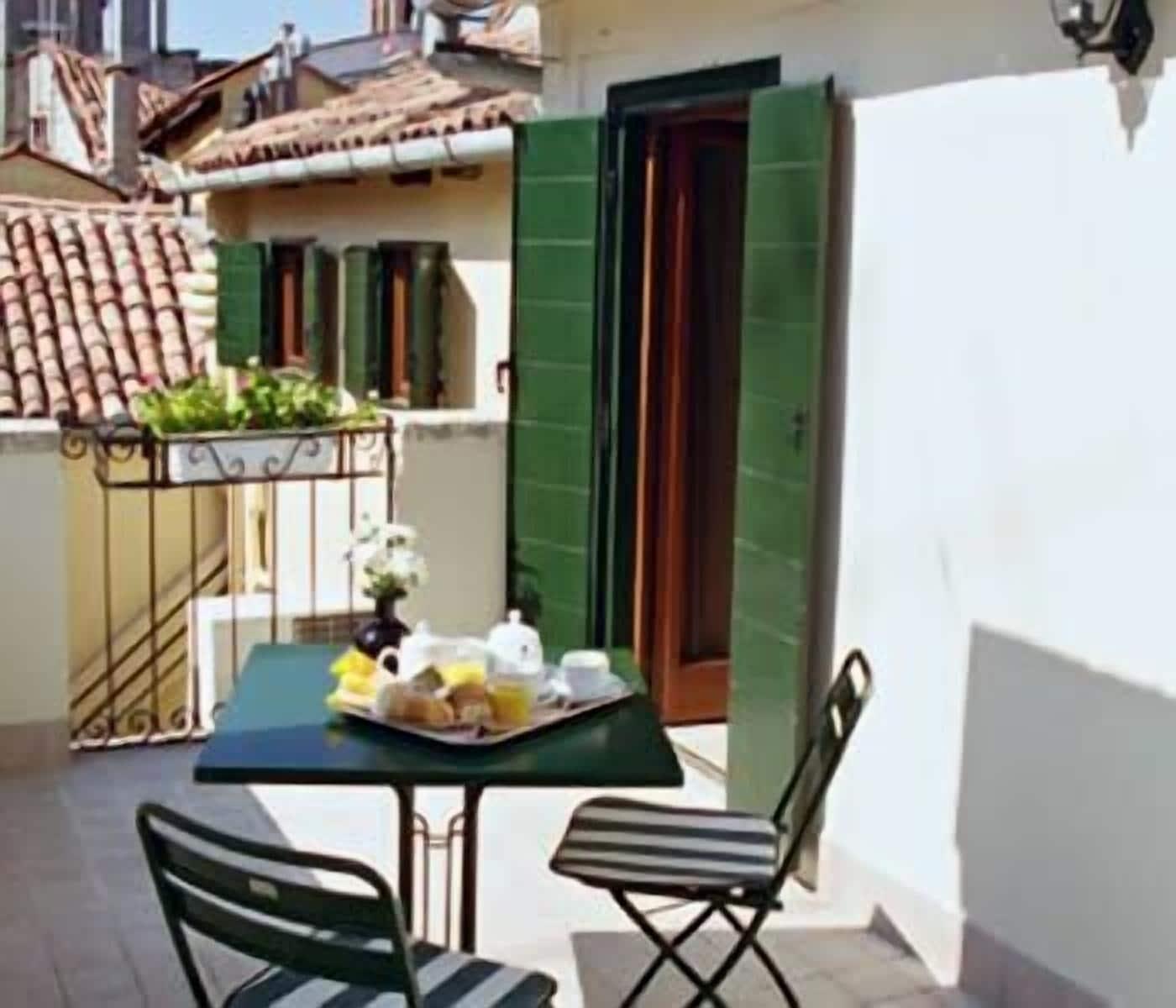 Residenza Goldoni Acomodação com café da manhã Veneza Exterior foto