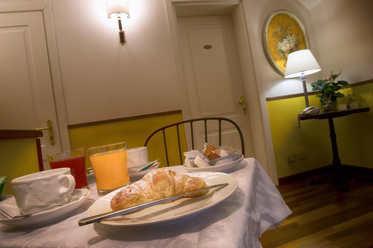 Residenza Goldoni Acomodação com café da manhã Veneza Exterior foto