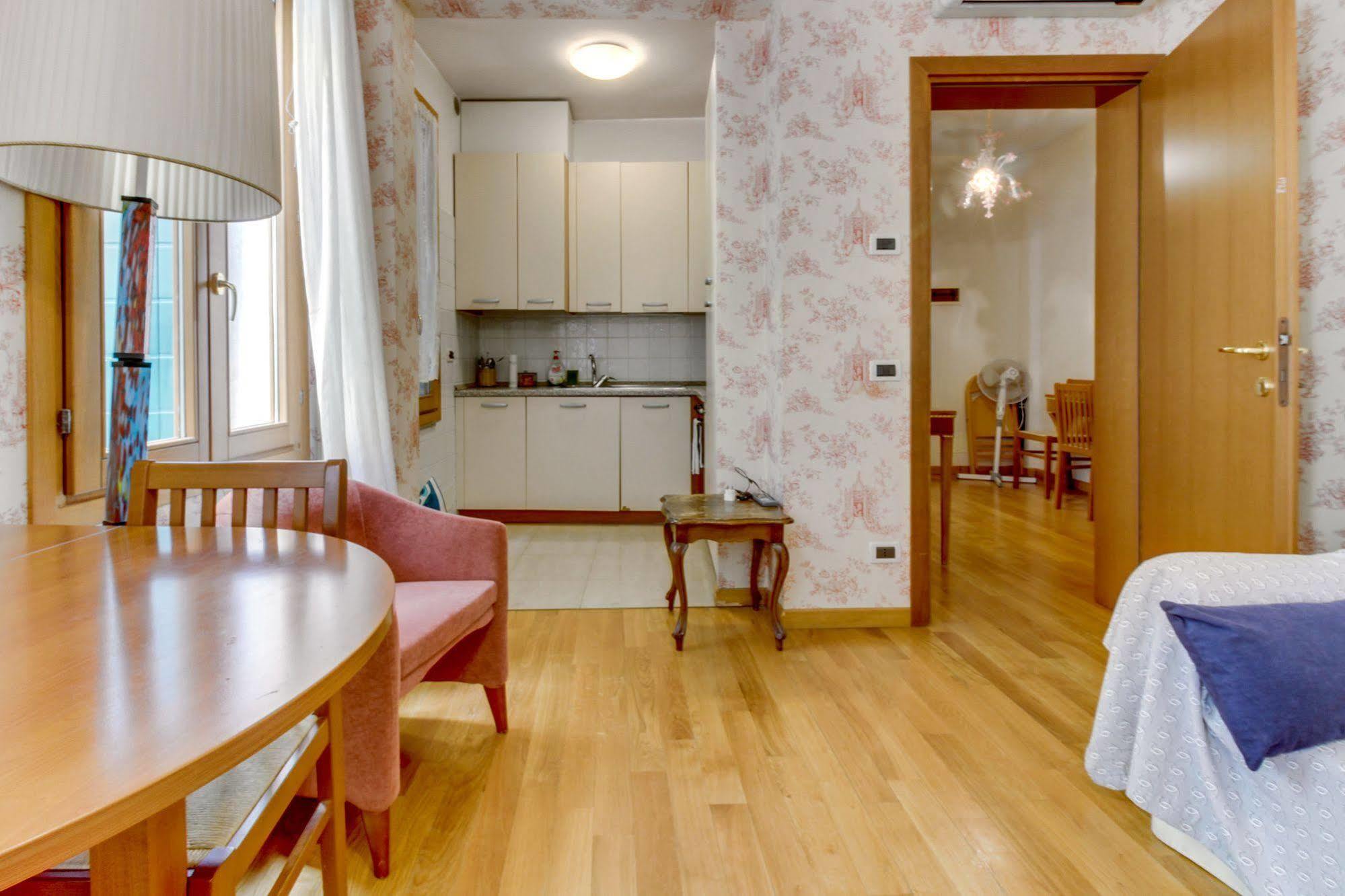 Residenza Goldoni Acomodação com café da manhã Veneza Exterior foto